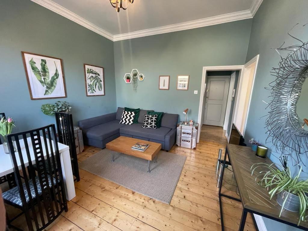 Richmond & Kew Gardens Cozy Garden Flat By The Pagoda Exteriör bild
